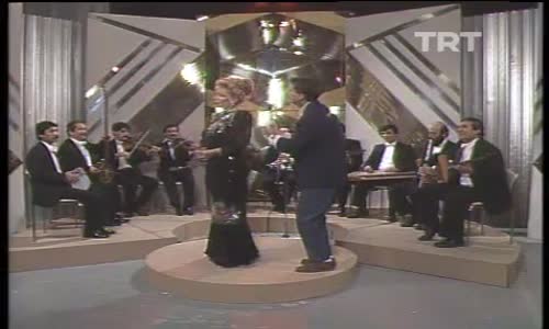 Mediha Şen Sancakoğlu-Her Sabah Her Akşam Aynı Hikaye izle