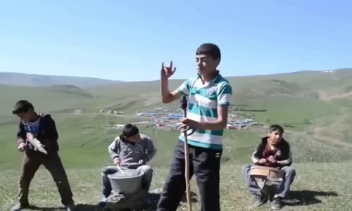 Kendi İmkanlarıyla Klip Hazırlayan Afacan Çocuklar