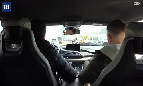 Saatte 95 Kilometre Hızla Gelen Arabanın Üstünden Atlayan Manyak Herif