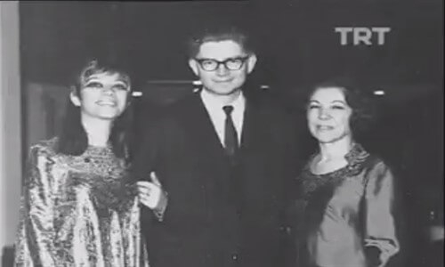 Esin Afşar'ın Eğitim Hayatı izle