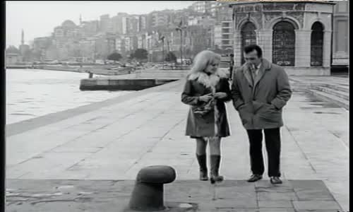 Senin Yolun Düz Bizimkisi Yokuştur