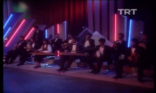 Hüner Coşkuner-Beni Göresi Gelmiş İzle