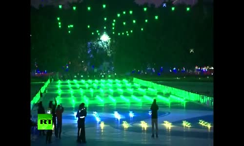 Gökyüzünü Tuvale Çeviren 1000 Drone'dan Muhteşem Gösteri