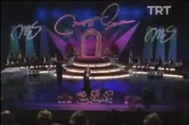 Müzeyyen Senar-Gittin Bu Gidiş Bence Ölümden De Beterdi 