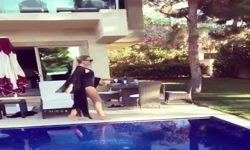 Selin Ciğerci'den Düşman Çatlatan Yürüyüş