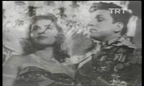 Zeki Müren-Şimdi Uzaklardasın izle