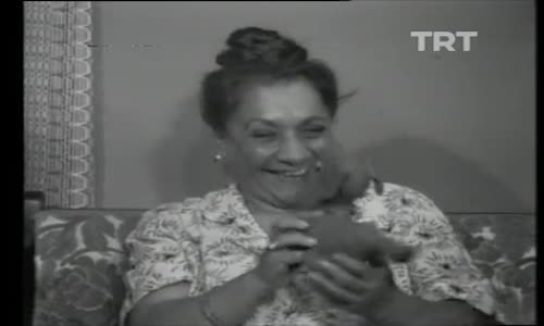 Adile Naşit-Hayvan Sevgisi Masalı izle