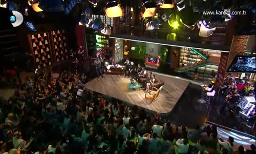 Ümit Besen Ft. Pamela - Seni Unutmaya Ömrüm Yeter Mi (Canlı Performans - Beyaz Show)