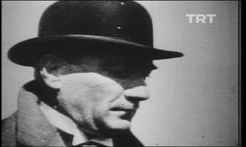 İsmet İnönü'nün Cenaze Töreni izle 