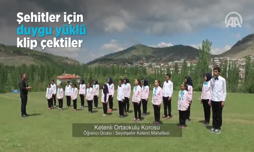 Şehitler için Çanakkale Türküsü'nü Seslendirdiler 