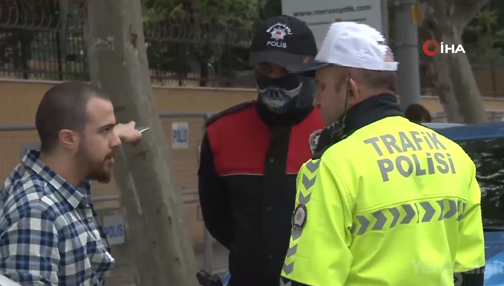 Çevirmede Yakalanan Ehliyetsiz Sürücüden İlginç Tavsiye