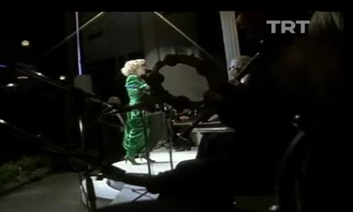 Nurdan Torun-Kaleden Top Atarlar 