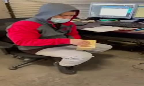 İş Arkadaşına Örümce Şakası 