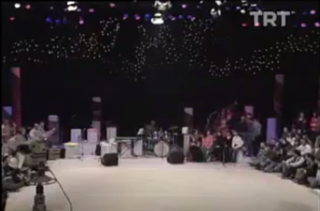 TRT Ankara Radyosu THM Gençlik Korosu-Derik Saçın Örmezler