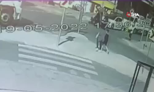 Abla kardeşe İSKİ kamyonu çarptı 