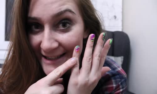 Stil Baykuşu Suda Oje Nasıl Yapılır