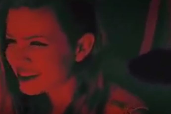 Feride Hilal Akın - Sus Payı 