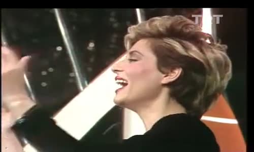 Müşerref Akay-Seninle Kışlar Biter Baharlar Erişirdi izle