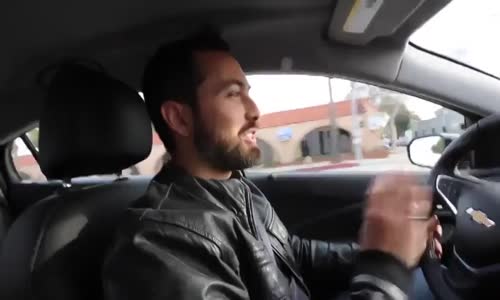 Lazer Yaptırmadan Önce Bir Kez Daha Düşünün! Yakın Çekim Lazer Epilasyonu