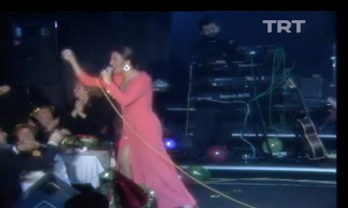 Nükhet Duru-Potpuri 