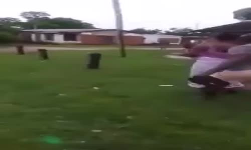 Aldatan Karısı İle Sevgilisini Mahalleliye Dövdürten Adam