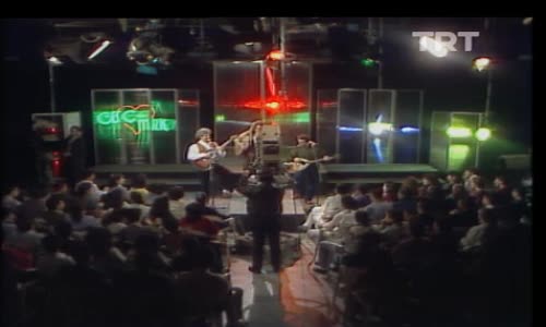 Grup Gündoğarken-Hayallerimi Bırak izle 