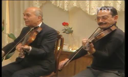 Müzeyyen Senar-Gözyaşımda Saklısın Ağlayamam Ben 