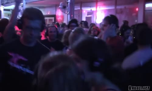 Garip Bir Ortam Sessiz Disko