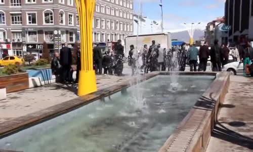 Diriliş Ertuğrul'un Müziğiyle Dans Eden Fıskiyeler Şaşırtıyor