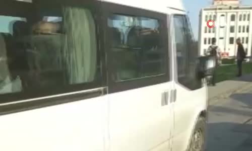 Yabancı uyrukluların tekme tokat kavgası kamerada