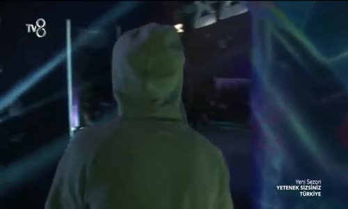 Yetenek Sizsiniz Turkiye-Fakir Krallar'ın Rap Performansı 