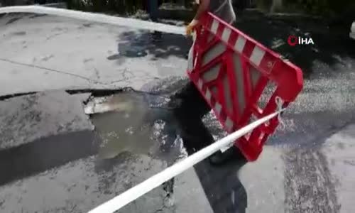 Beşiktaş'ta yol çöktü, bir araç çukura düştü