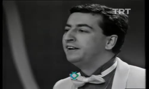 İlhan İrem-Sensiz De Yaşanıyor İzle