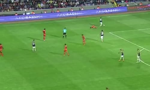 Hakem katliamı 10 Dakikada 4 Kırmızı Kart - Fenerbahce Istanbul Başakşehir maçı