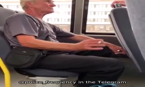 Otobüste Sigara İçen Adamı Kibarca İndirmek