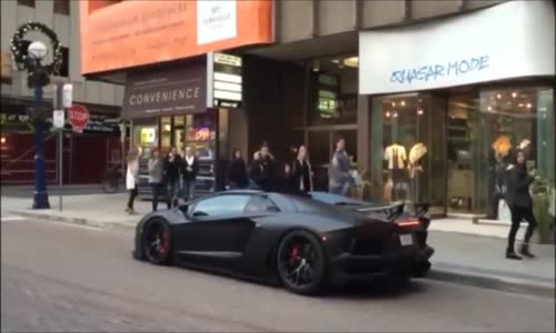 Lamborghini'nin Egzoz Sesi İle Rus Kızları Korkutmak