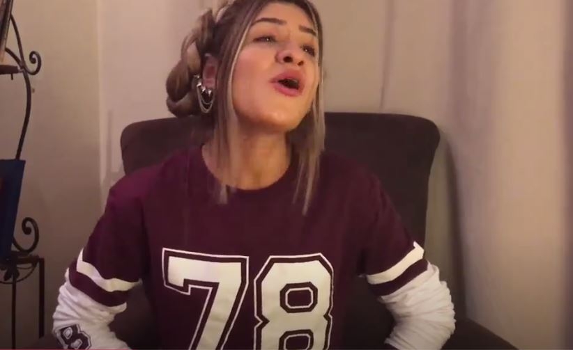 Feride Hilal Akın - Gözlerimi Kapatsam