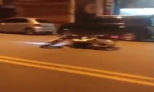 Şov Yaparken Rezil Olan Moto Kurye