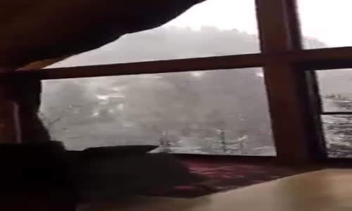 Çayları burada içelim mi 