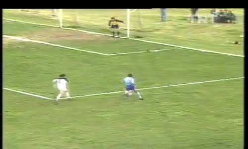 1988-1989 Sezonu Adana Demirspor-Altay Maç Özeti İzle