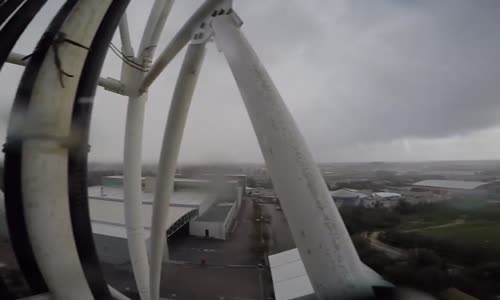 Yüksek Direkte Yıldırıma Yakalanan Adrenalin Tutkusu