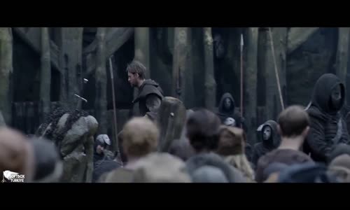 Kral Arthur - Kılıç Efsanesi  Kılıç Sahibini Buluyor 