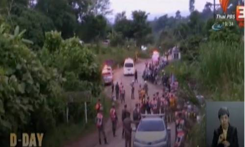Tayland'da Mağarada Mahsur Kalan Çocuklardan 5'i Kurtarıldı