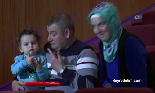 İlk Kez Duyan Küçük Kızın Tepkisi Duygulandırdı