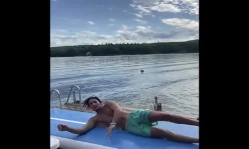 Müthiş Bir Atışla Denize Girmek