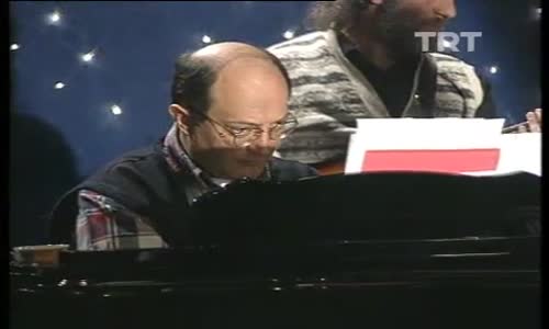 Erol Evgin-Bir İlkbahar Sabahı izle