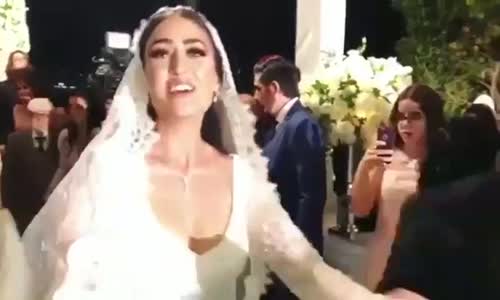 Esra Bilgic Ve Gökhan Töre'nin Düğün Töreninden En Özel Anlar