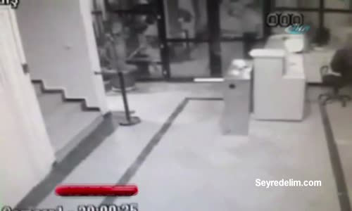 Yeniçağ Gazetesine Saldırı Anı Kamerada