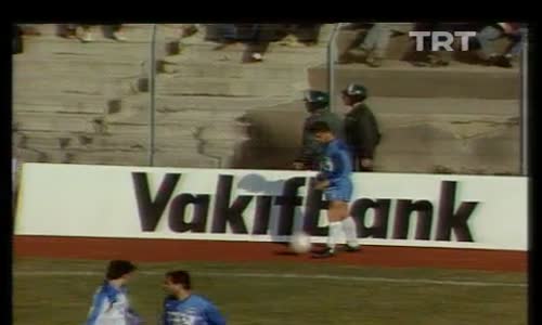 1991-1992 Sezonu Adana Demirspor-Sarıyerspor Maç Özeti İzle