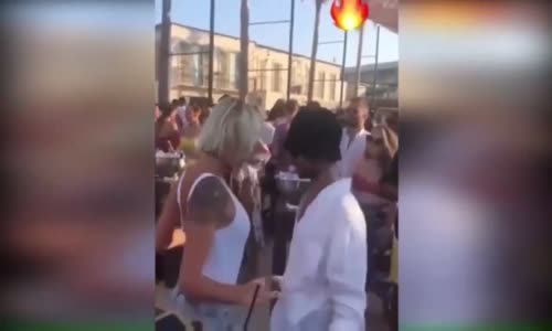 Didem Soydan Yine Dansıyla Partiye Damga Vurdu